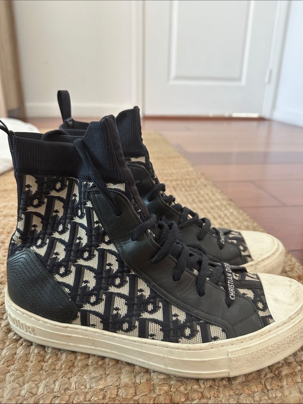 Dior Navy & White Oblique Jacquard Low-Top Sneakers